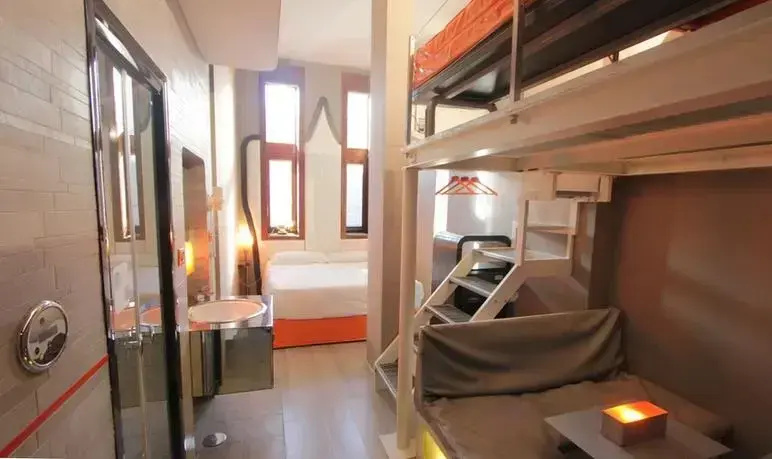 Orange Hotel - Chambres