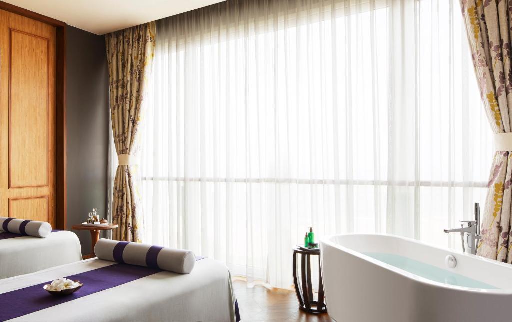 Heritance Negombo