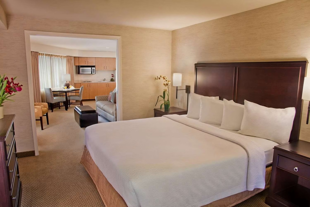 Accessible Full Kitchen Double Suite (full double bed)