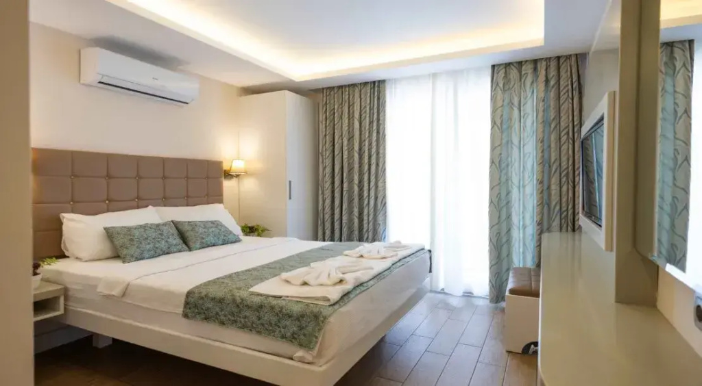 Double Suite with sea view (full double bed)