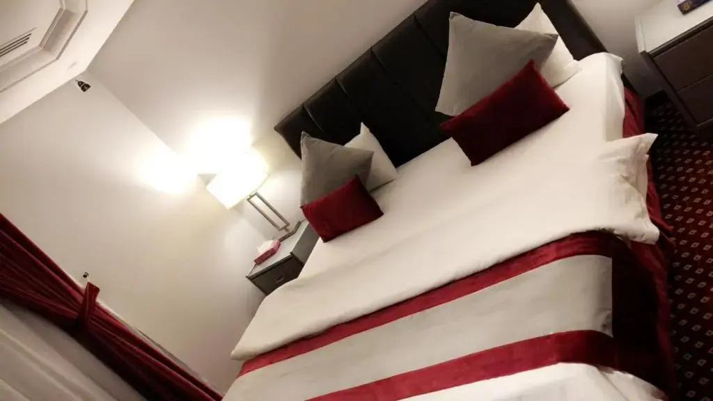 Double Apartment (full double bed)