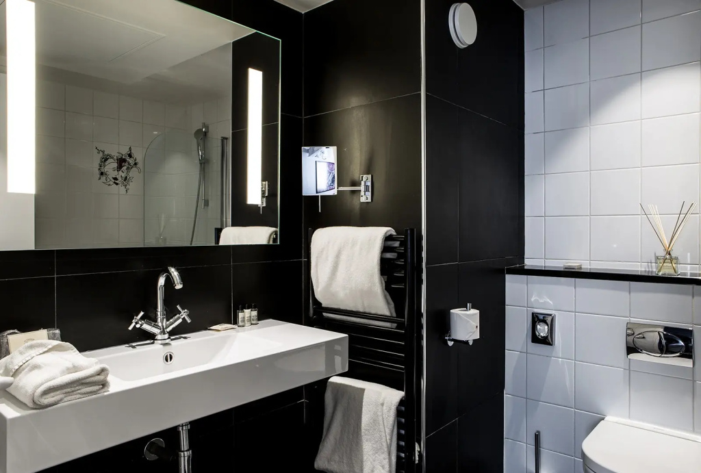 Le General Hotel 56