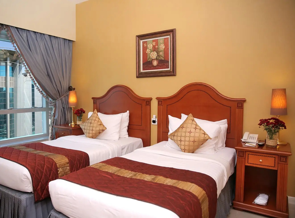 2 Bedrooms Apartment