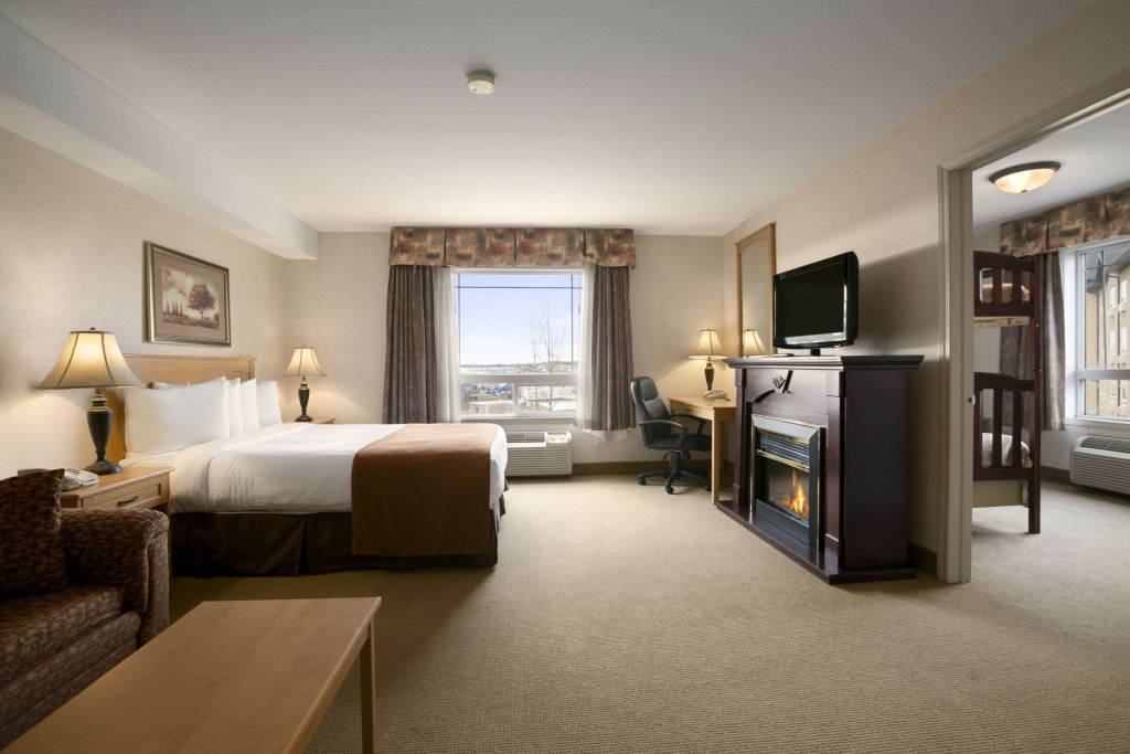 1 Bedroom Efficiency Smoking room (full double bed)