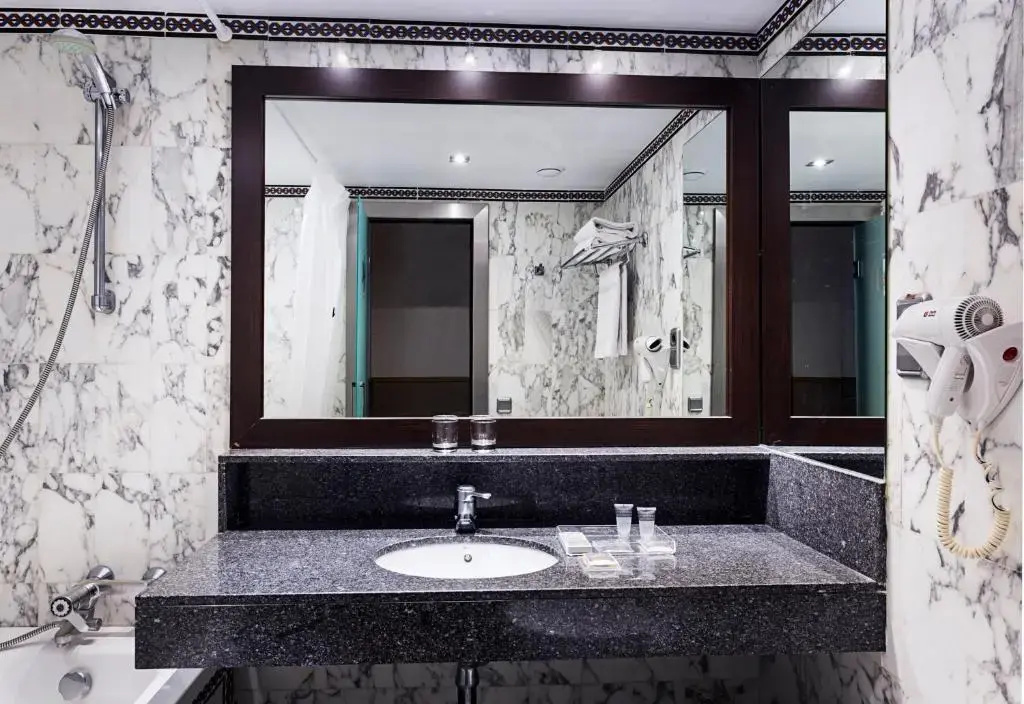 Catalonia Giralda Hotel - Chambres