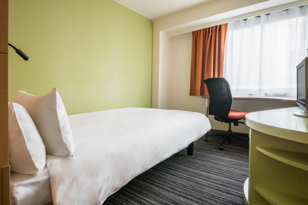 Universal Double room (full double bed)