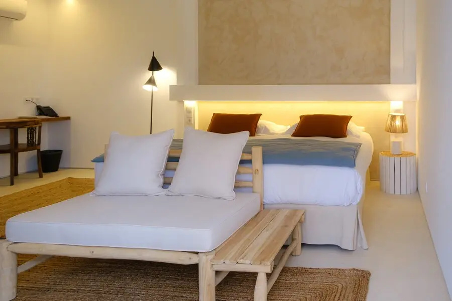 Double Suite (full double bed)