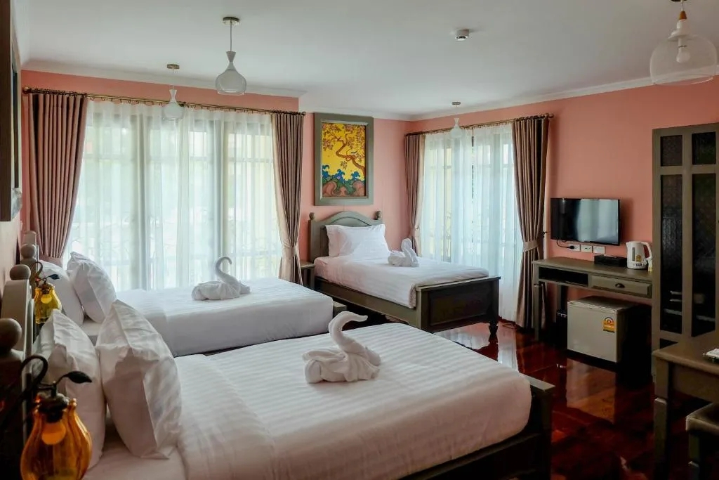 Трёхместный номер Угловой Deluxe в Siri Heritage Bangkok Hotel