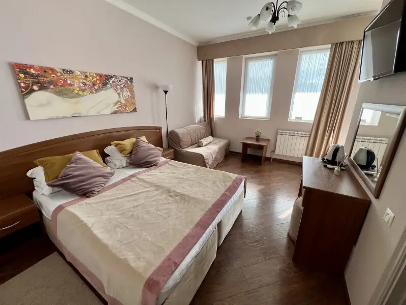 Standard Double room (full double bed)