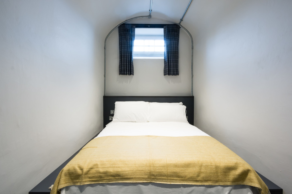 Private Dormitory Room