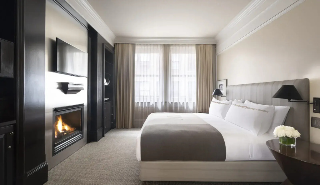Contemporary Classic Quadruple room