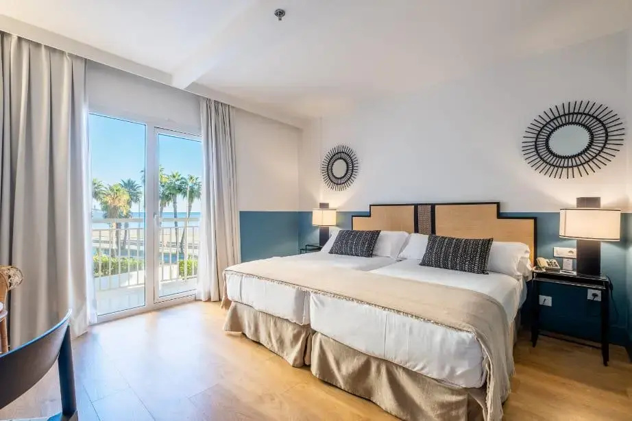Double room with sea view (twin beds)