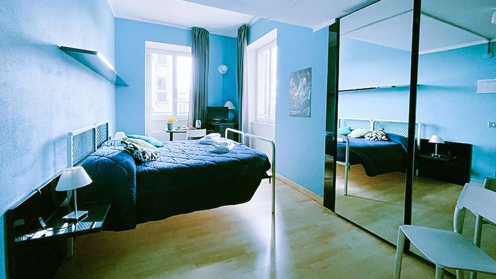 Double room (full double bed)