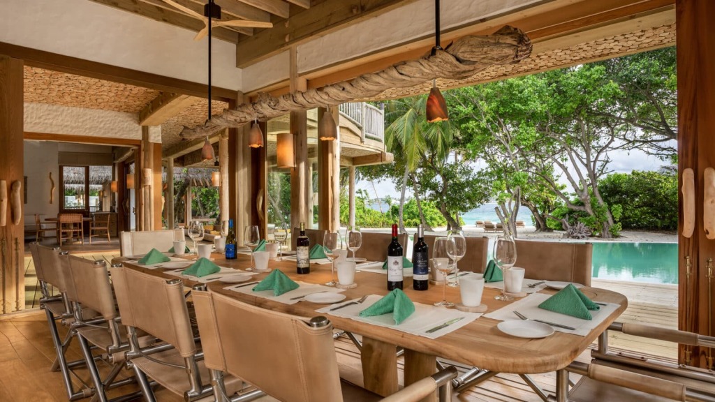 Reserve с видом на закат в Soneva Fushi