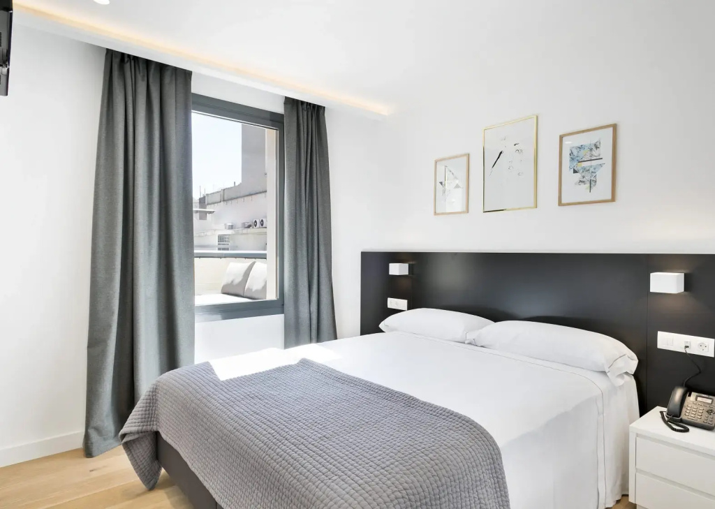 2 Bedrooms Deluxe Apartment