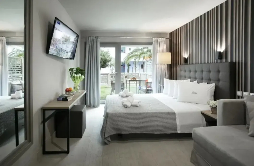 Accessible with Verandah Double Ground Floor Studio (full double bed)