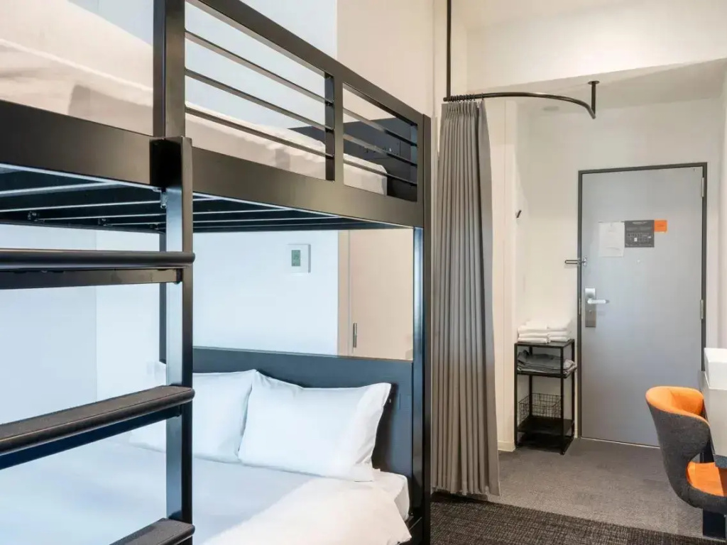 Bunk Bed Triple room