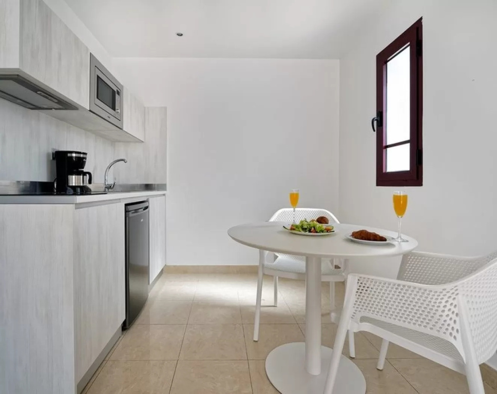 Broncemar Beach Suites Hotel - Chambres