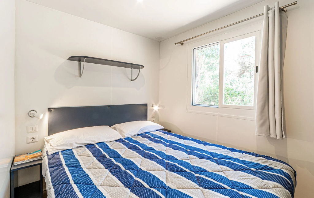Baia Sardinia Sextuple Mobile Home