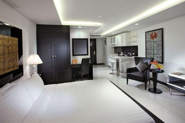Double Studio with balcony (full double bed)