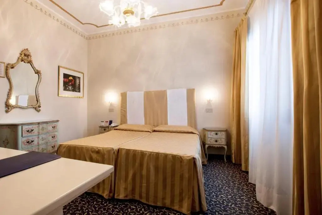 Classic Double room (twin beds)