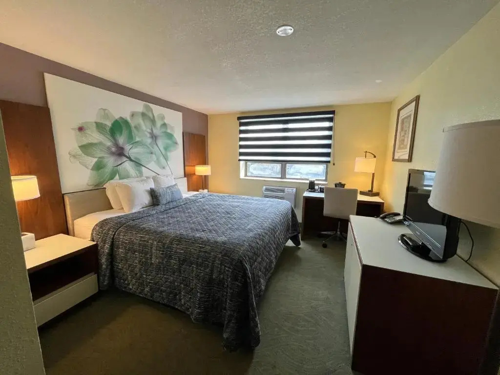 Double room (full double bed)