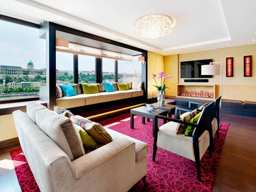 Presidential Suite with river view