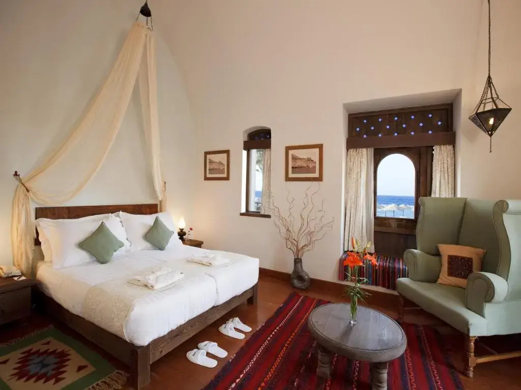 Double Suite with Terrace beachfront (full double bed)