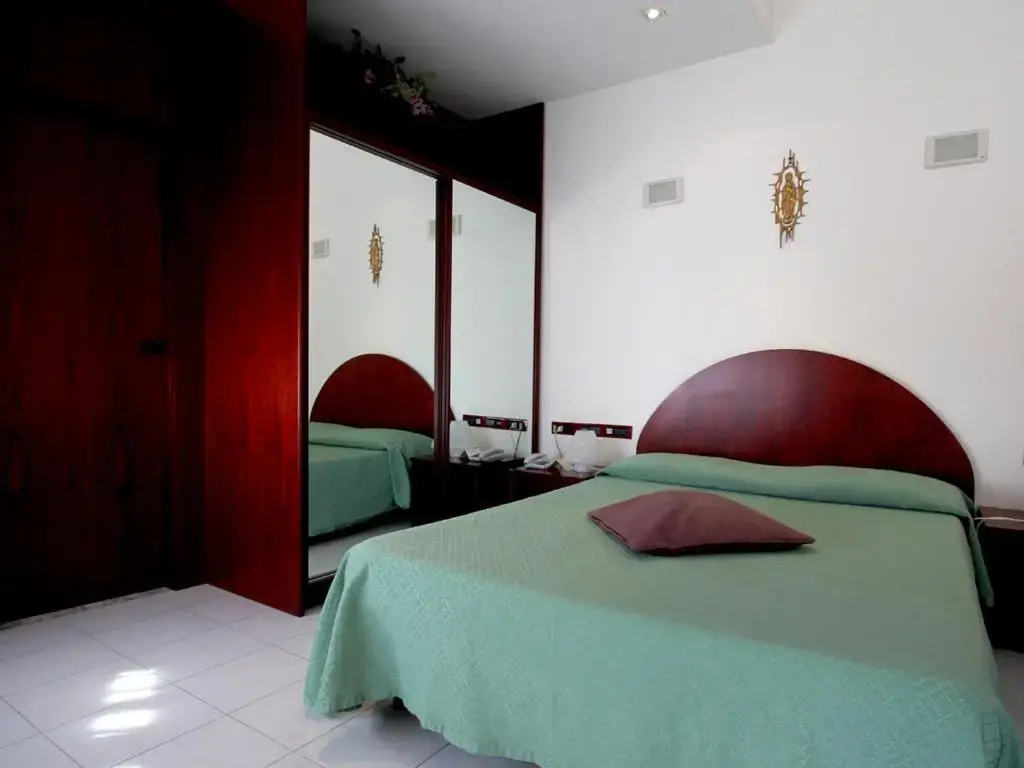 Economy Double room (full double bed)
