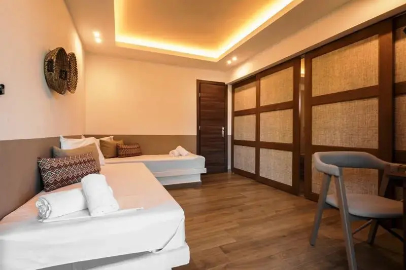 Double Junior Suite (full double bed)