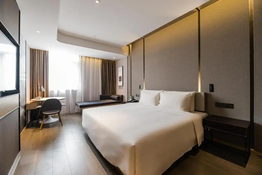 Premier Double room (full double bed)