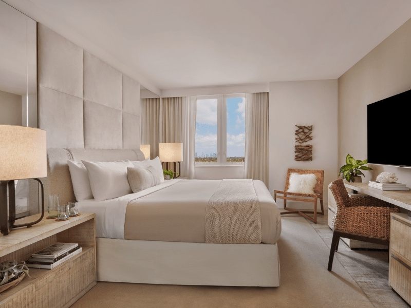 1 Bedroom Double Home with balcony and with skyline view (full double bed)