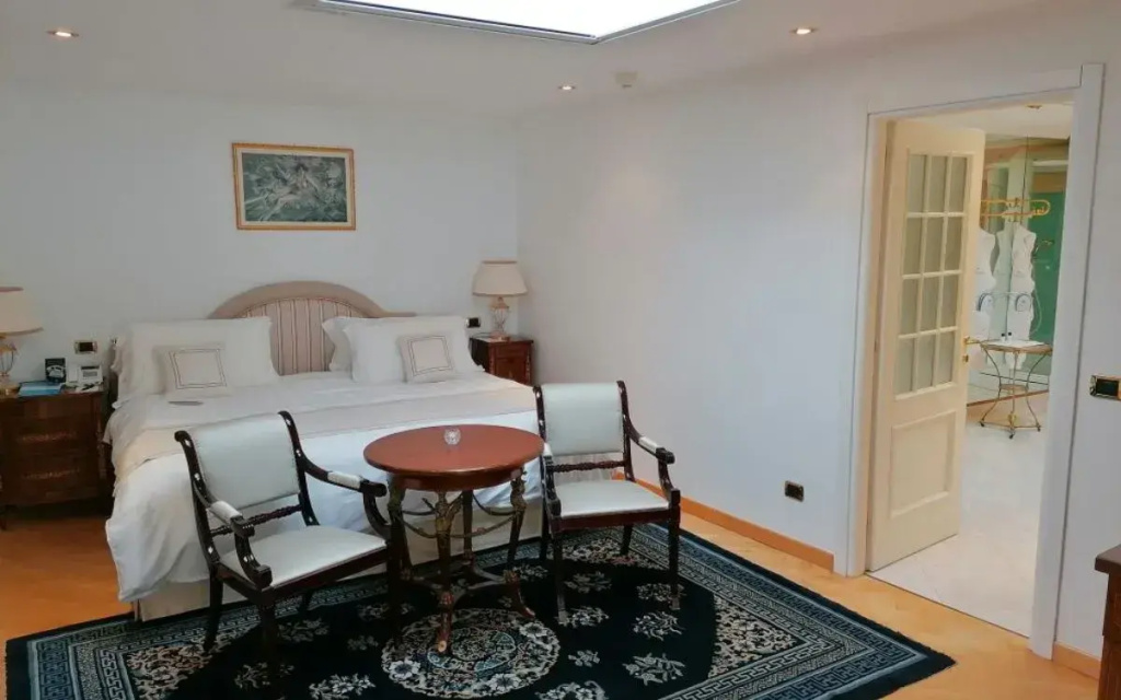 Terrace Park Tower Lodge Double Suite (full double bed)
