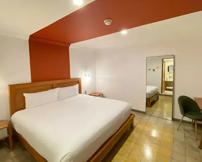 Simple Double room (full double bed)