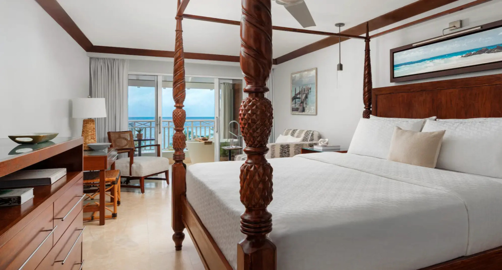 Honeymoon Club Double Suite beachfront (full double bed)