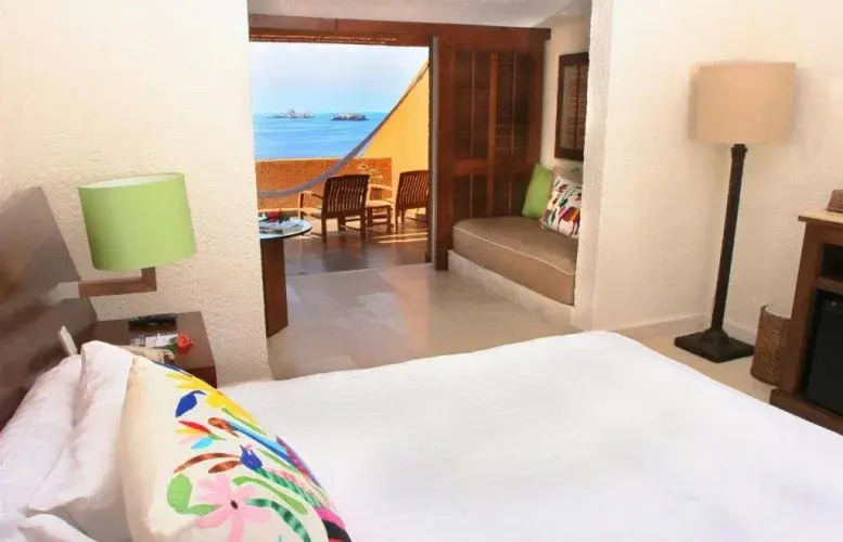Fiesta Double Suite (full double bed)