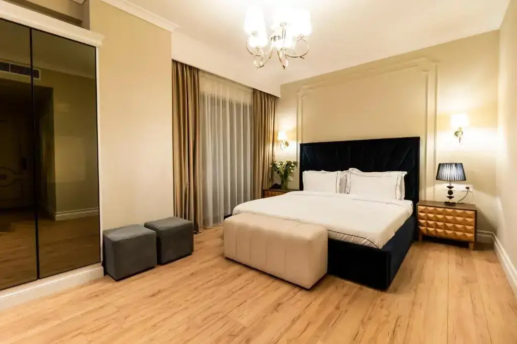 Deluxe Double room (full double bed)