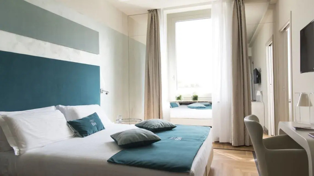 Double Junior Suite full double bed