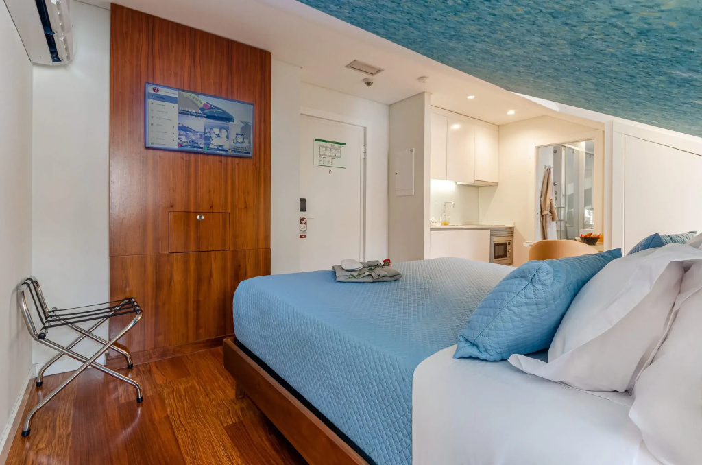 Double Studio (full double bed)