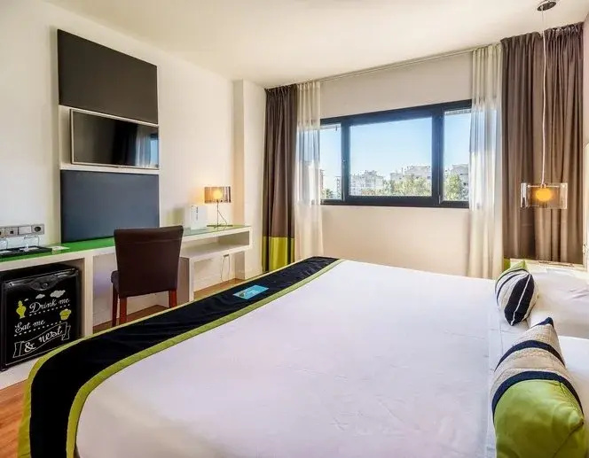 Standard Double room (twin beds)