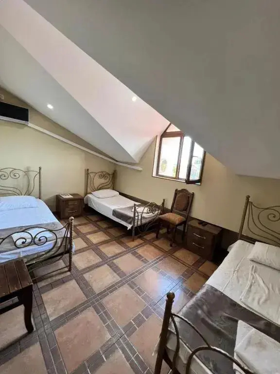 Deluxe Family Suite