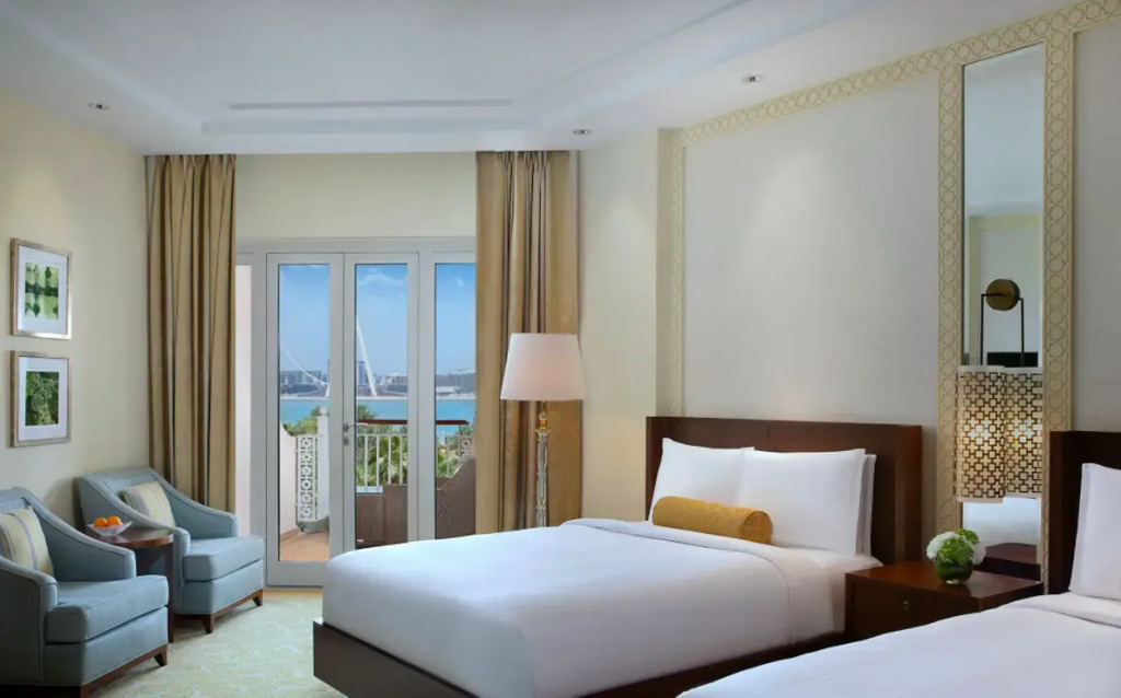 The Ritz-Carlton, Dubai