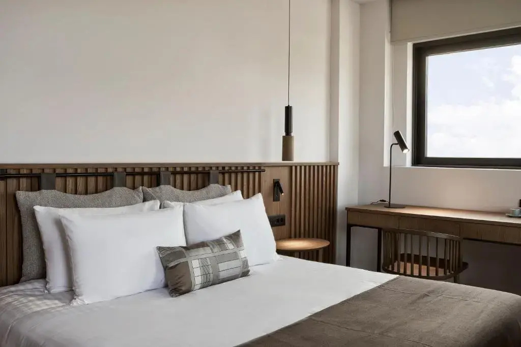 Double Junior Suite (full double bed)