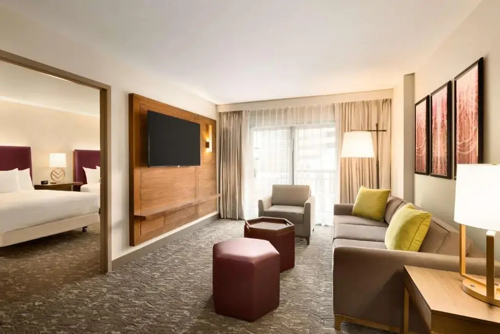 Embassy Suites by Hilton Phoenix Downtown North - Chambres