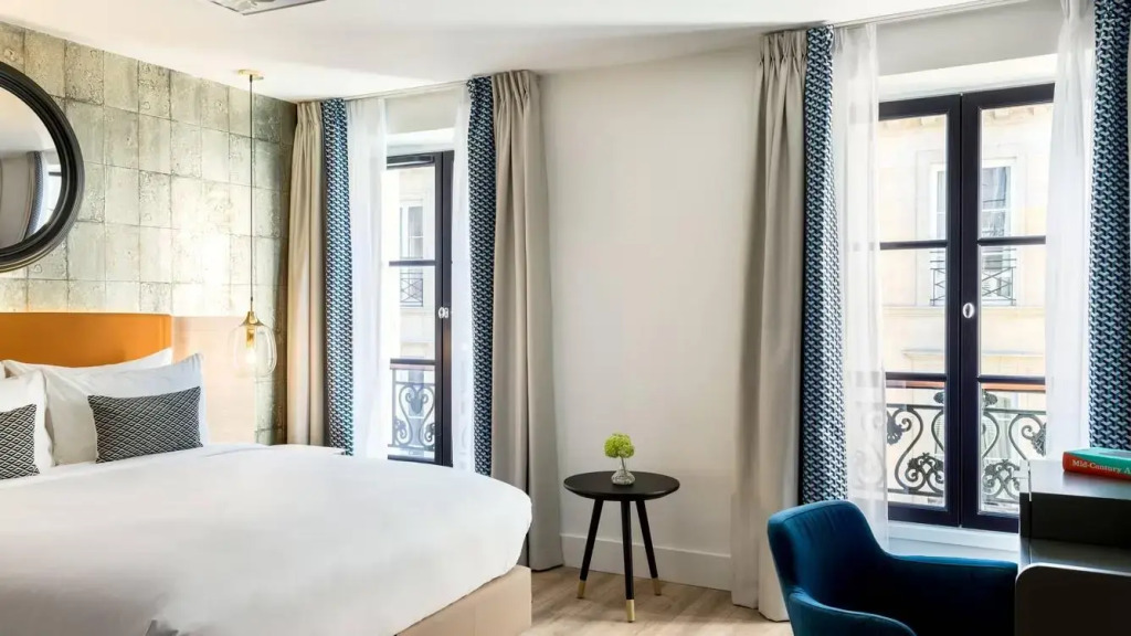 Двухместная студия двуспальная кровать в Renaissance Paris Vendome Hotel