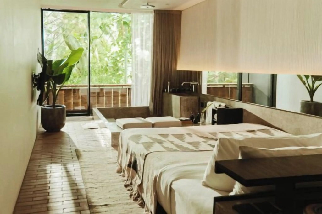 Frasa Double room (twin beds)