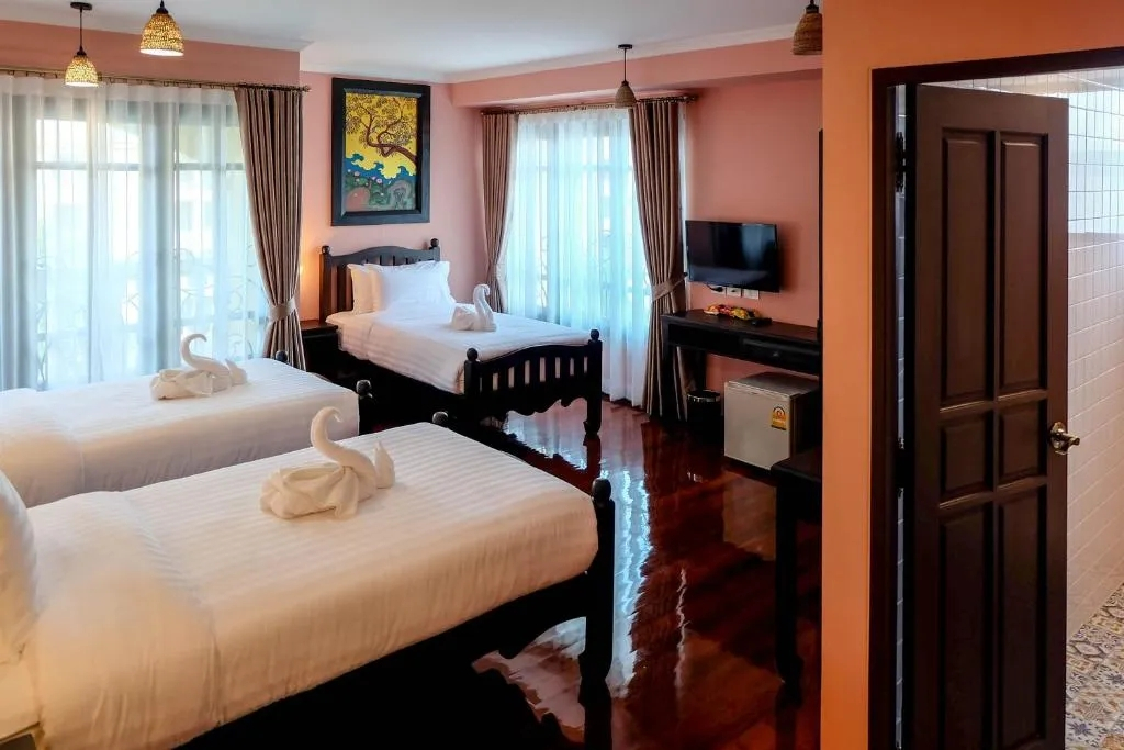 Трёхместный номер Угловой Deluxe в Siri Heritage Bangkok Hotel