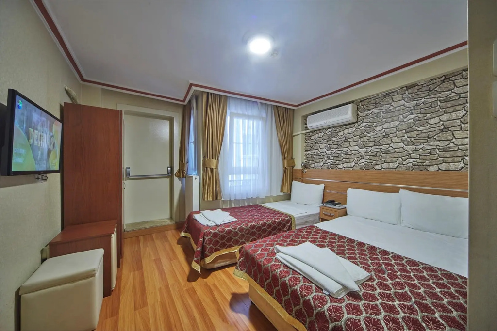 Family Triple room