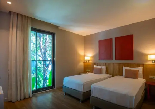 Grand Pool Access Villa