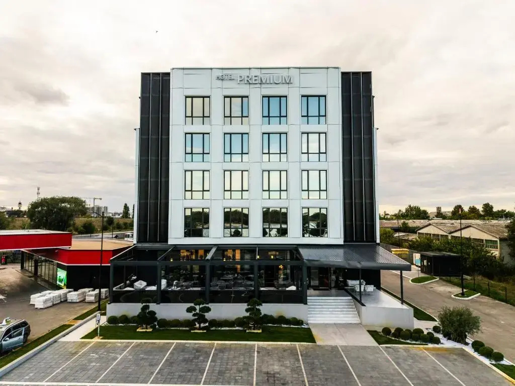 Premium Hotel